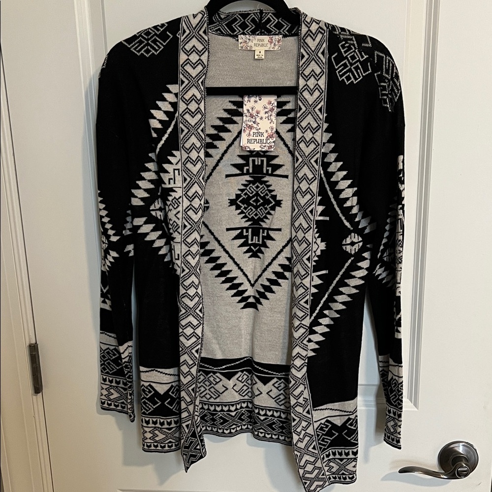 Pink Republic Black and White Patterned Cardigan